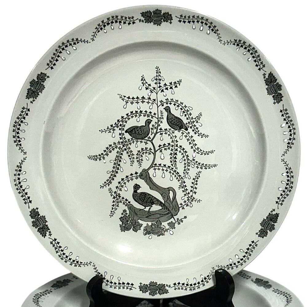 Wedgwood 1957-1964 Retired 'Partridge in a Pear Tree' Dinner Plate-Excellent